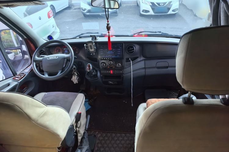 Used Iveco Eurocargo  Center Console
