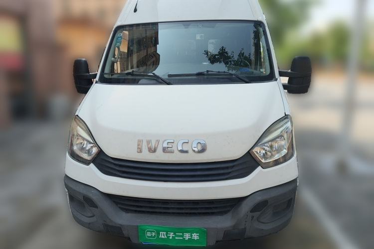 Used Iveco Eurocargo 2018 2.3T Long Wheelbase Short Overhang Multi-Purpose Vehicle with Side Sliding Door F1A Front