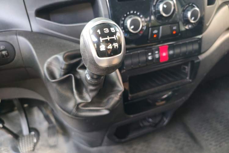Used Iveco Eurocargo  Gear Lever