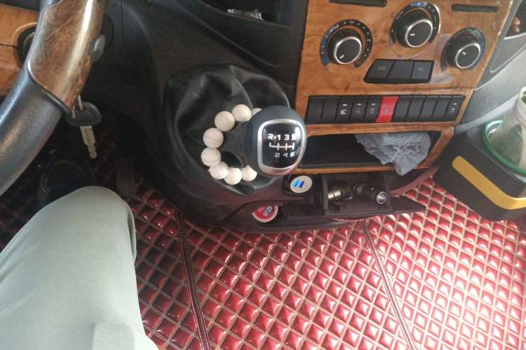 Used Iveco Eurocargo  Gear Lever