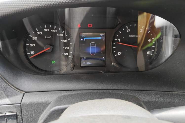 Used Iveco Eurocargo 2018 3.0T Short-Wheelbase Low-Roof Multi-Function Vehicle with Side Sliding Door F1C Instrument Cluster