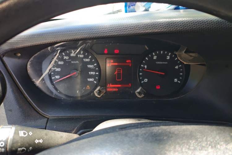 Used Iveco Eurocargo 2018 2.3T Long Wheelbase Short Overhang Multi-Purpose Vehicle with Side Sliding Door F1A Instrument Cluster