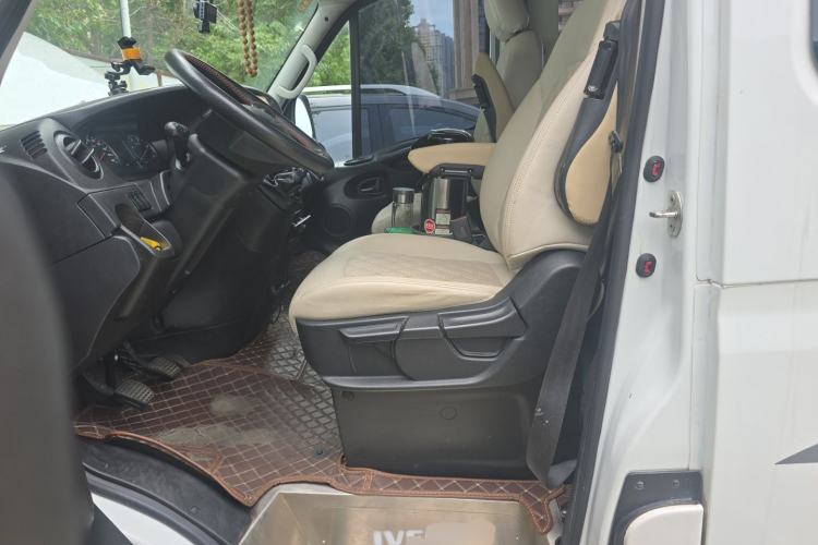Used Iveco Eurocargo 2018 2.3T Long Wheelbase Short Overhang Multi-Purpose Vehicle with Side Sliding Door F1A Left Front Seat