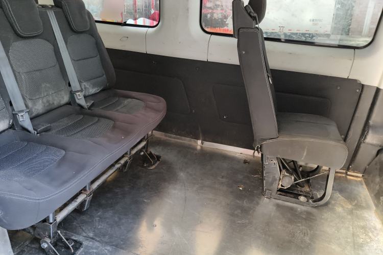 Used Iveco Eurocargo 2018 2.3T Long Wheelbase Short Overhang Multi-Purpose Vehicle with Side Sliding Door F1A Left Rear Seat