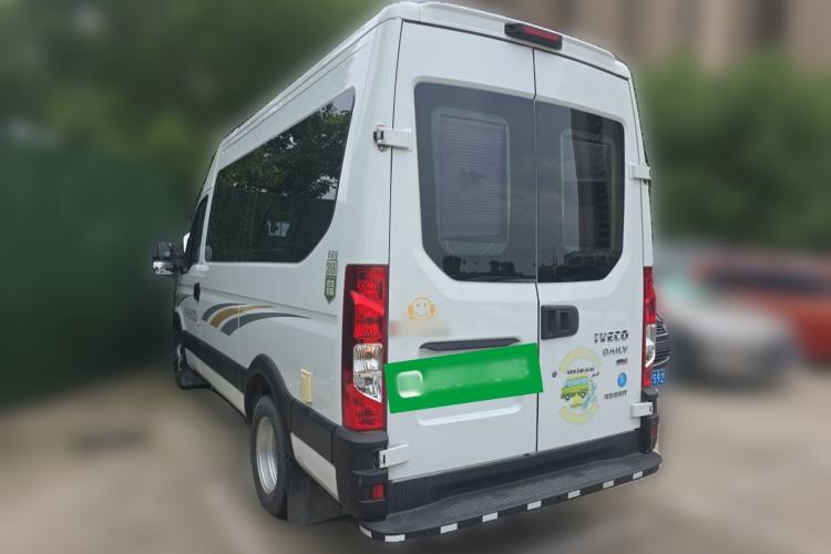 Used Iveco Eurocargo 2018 2.3T Long Wheelbase Short Overhang Multi-Purpose Vehicle with Side Sliding Door F1A Rear Left 45 Deg