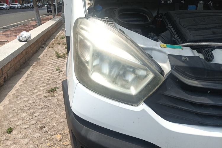 Used Iveco Eurocargo  Right Front Headlight