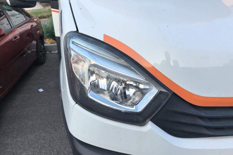 Used Iveco Eurocargo  Right Front Headlight