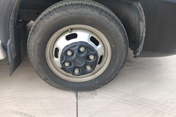 Used Iveco Eurocargo  Right Front Wheel Hub