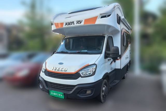 Used Iveco Eurocargo 3.0T Diesel Automatic 6-Seater Kelenbinwei Motorhome