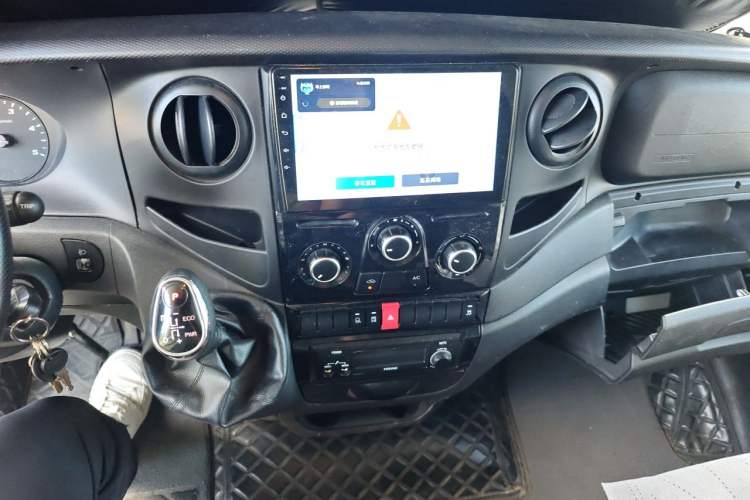 Used Iveco Eurocargo  Audio And AC Panel