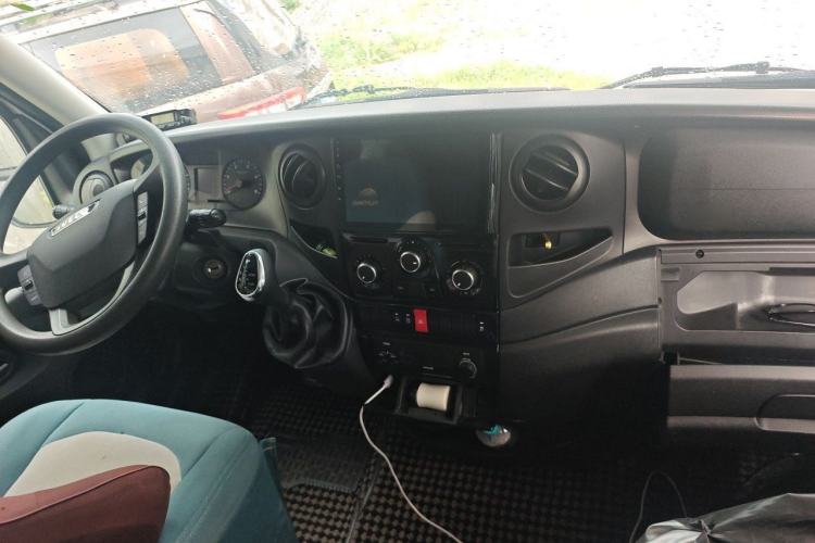 Used Iveco Eurocargo  Center Console