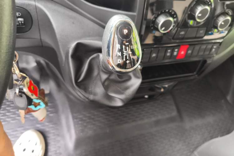 Used Iveco Eurocargo  Gear Lever