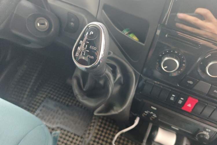 Used Iveco Eurocargo  Gear Lever