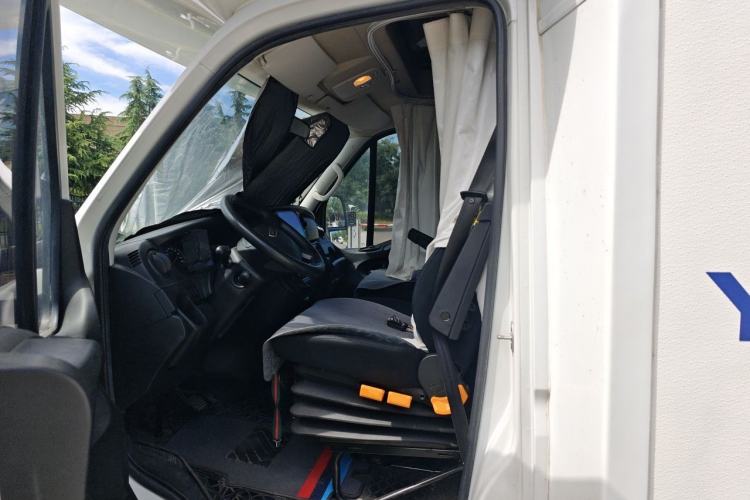 Used Iveco Eurocargo  Left Front Seat