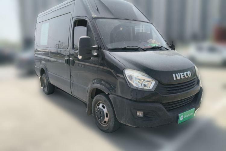 Used Iveco Eurocargo 2020 2.3T Manual Super Rui Long Wheelbase Short Overhang High Roof China VI F1A Front Right 45 Deg