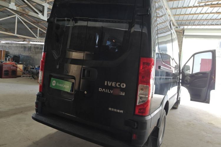 Used Iveco Eurocargo 2020 3.0T Automatic Chao Rui Short Wheelbase High-Roof F1C Rear