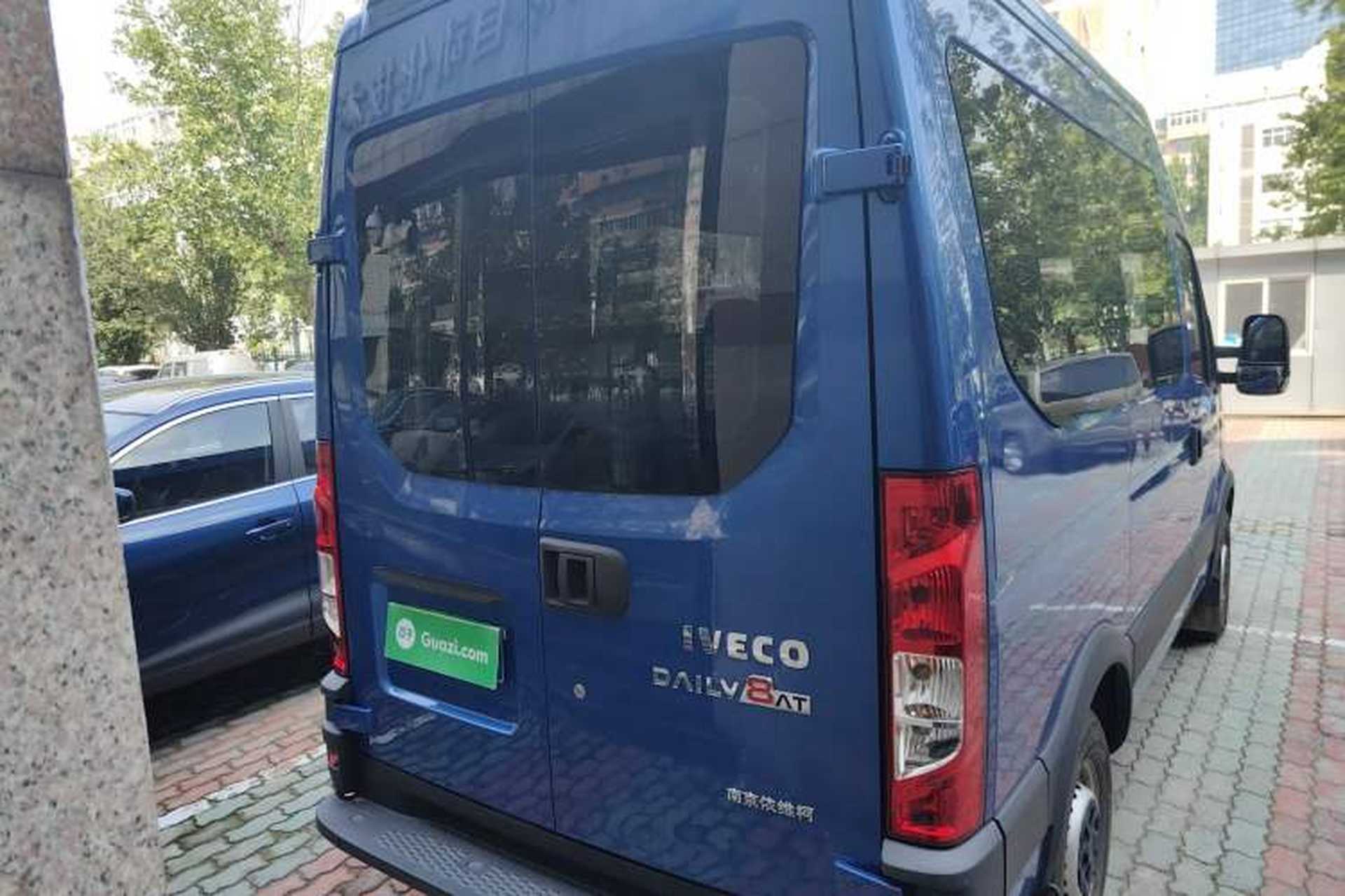 Used Iveco Eurocargo 2020 3.0T Automatic Chao Rui Short Wheelbase High-Roof F1C Exterior 4
