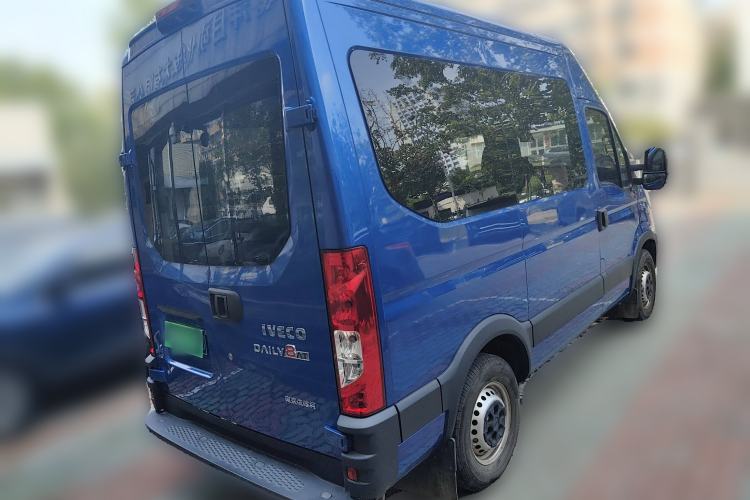 Used Iveco Eurocargo 2020 3.0T Automatic Chao Rui Short Wheelbase High-Roof F1C Exterior 5