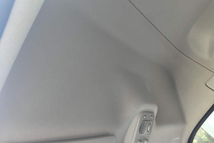 Used Iveco Eurocargo 2020 3.0T Automatic Chao Rui Short Wheelbase High-Roof F1C Headliner