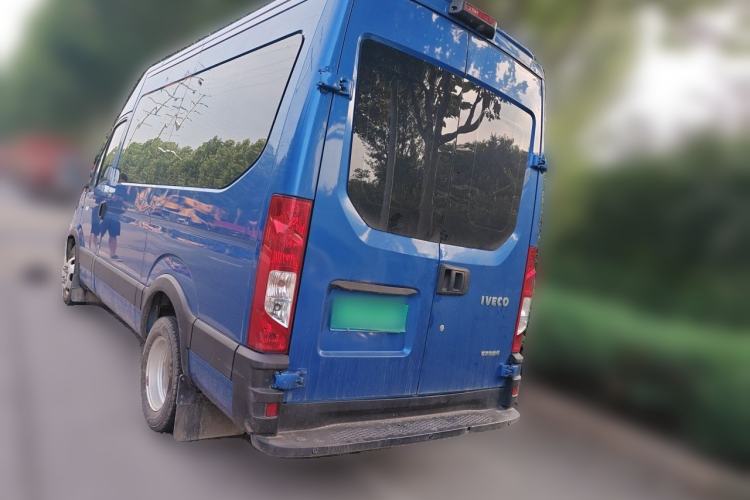 Used Iveco Eurocargo 2020 3.0T Automatic Chao Rui Long Wheelbase Short Overhang High Roof F1C Rear Left 45 Deg
