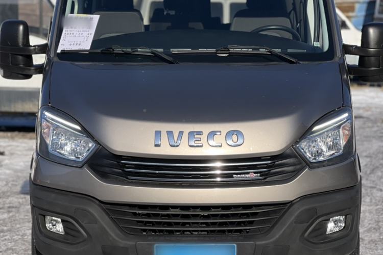 Used Iveco Eurocargo 2020 3.0T Automatic Chaorui Short Wheelbase Low-Roof F1C Exterior 2