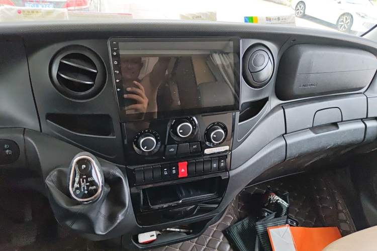 Used Iveco Eurocargo  Audio And AC Panel