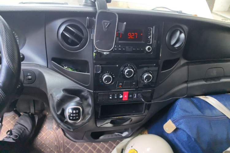 Used Iveco Eurocargo  Audio And AC Panel