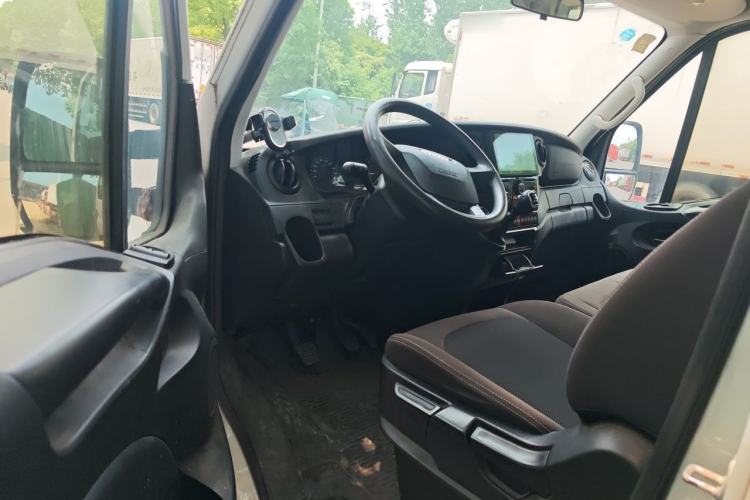 Used Iveco Eurocargo 2020 2.3T Manual Super Rui Long Wheelbase Short Overhang High Roof Low Power F1A Driver Seat
