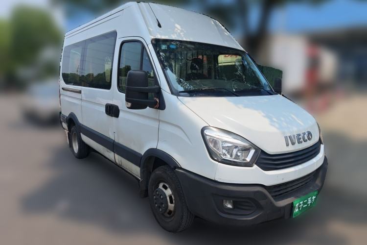 Used Iveco Eurocargo 2020 2.3T Manual Super Rui Long Wheelbase Short Overhang High Roof Low Power F1A Front Right 45 Deg