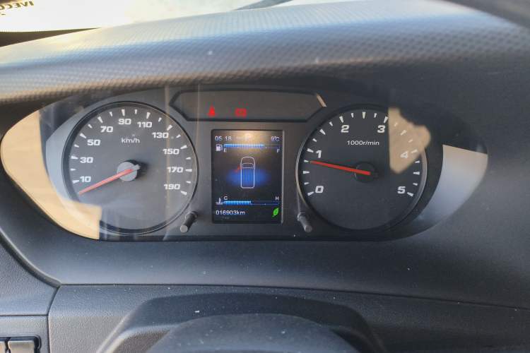 Used Iveco Eurocargo 2020 3.0T Automatic Chao Rui Short Wheelbase High-Roof F1C Instrument Cluster