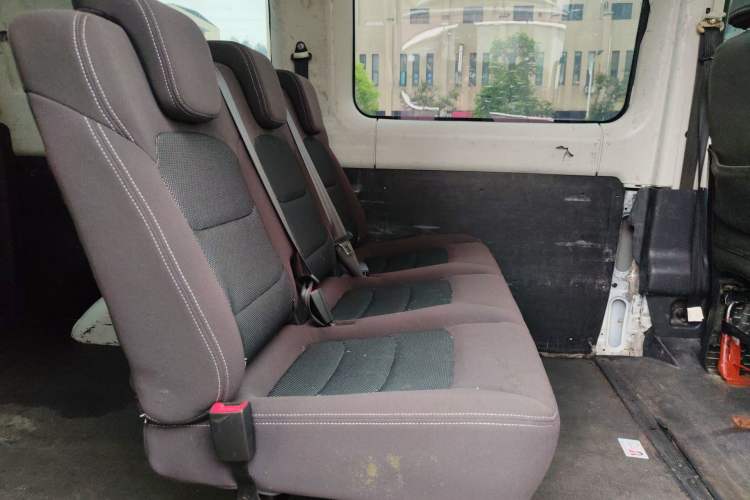Used Iveco Eurocargo 2020 2.3T Manual Super-Rui Short Wheelbase High Roof High-Performance F1A Left Rear Seat