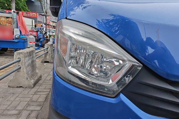 Used Iveco Eurocargo 2020 3.0T 30th Anniversary Edition Manual All-Around Version F1C Right Front Headlight