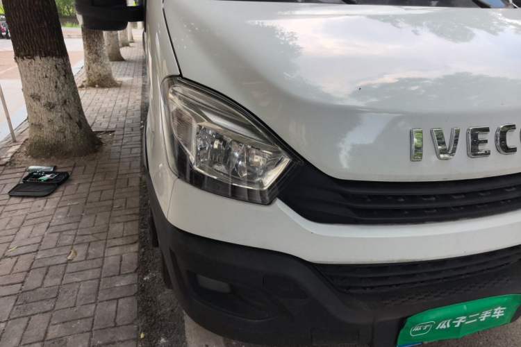Used Iveco Eurocargo  Right Front Headlight