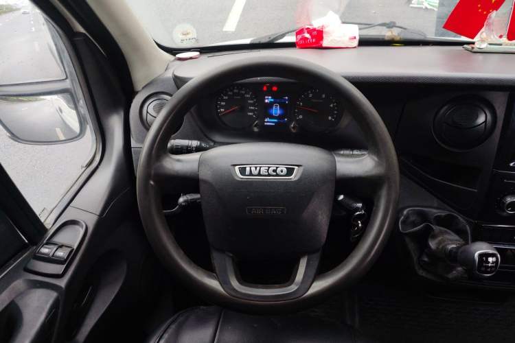 Used Iveco Eurocargo 2020 2.3T Manual Super-Rui Short Wheelbase High Roof High-Performance F1A Steering Wheel
