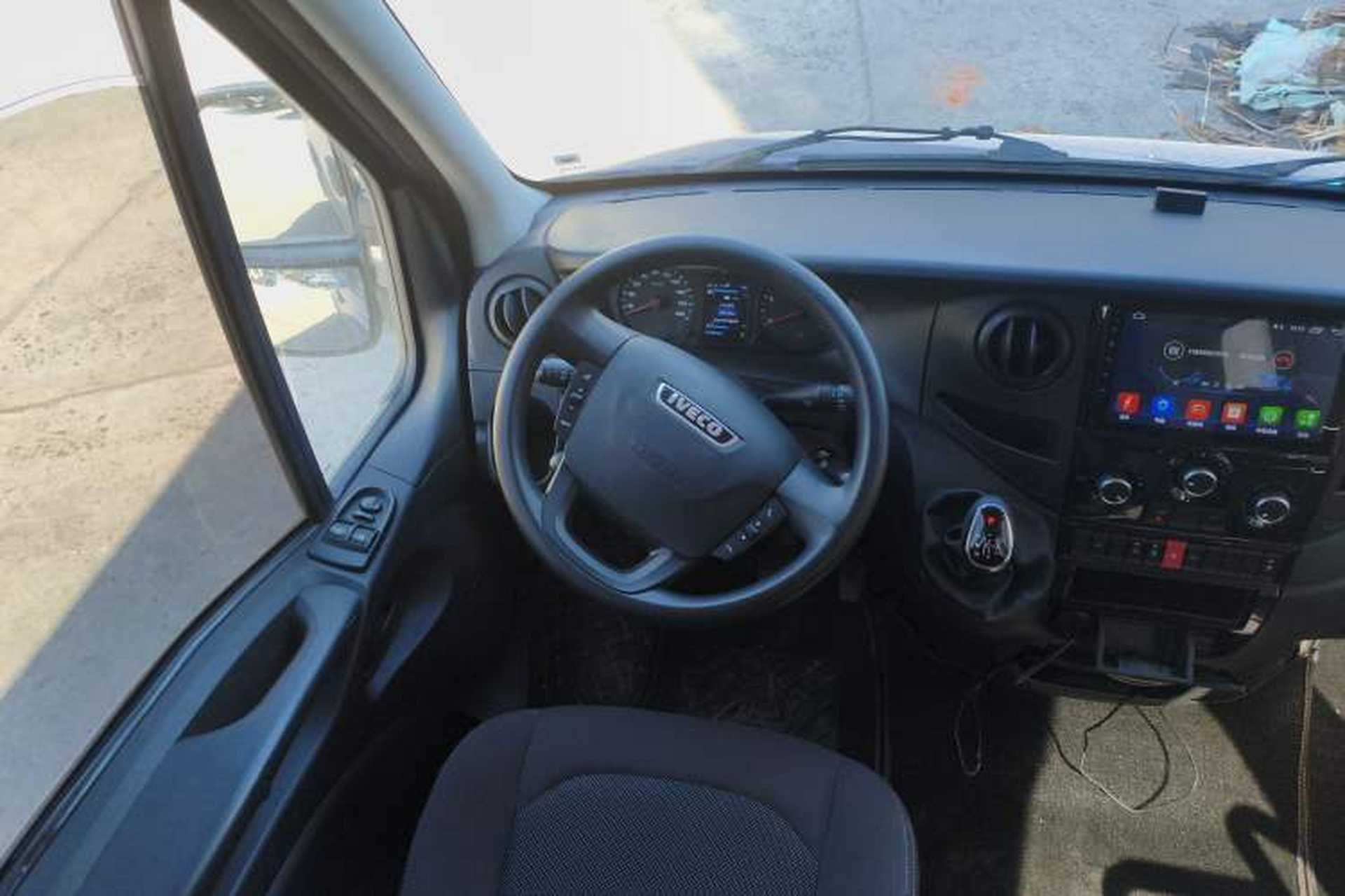 Used Iveco Eurocargo 2020 3.0T Automatic Chao Rui Short Wheelbase High-Roof F1C Steering Wheel