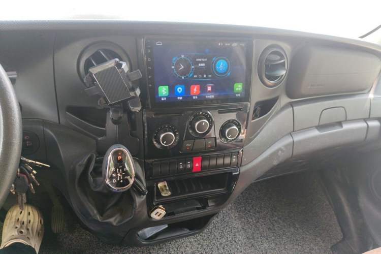 Used Iveco Eurocargo  Audio And AC Panel