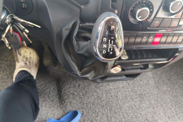 Used Iveco Eurocargo  Gear Lever