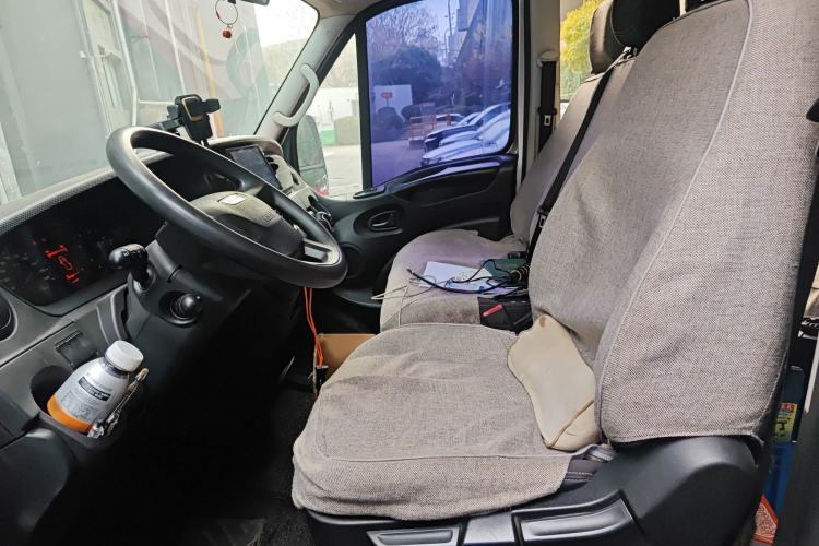 Used Iveco Eurocargo 2020 2.3T Manual Super Rui Short Wheelbase Low-Roof High-Performance F1A Left Front Seat