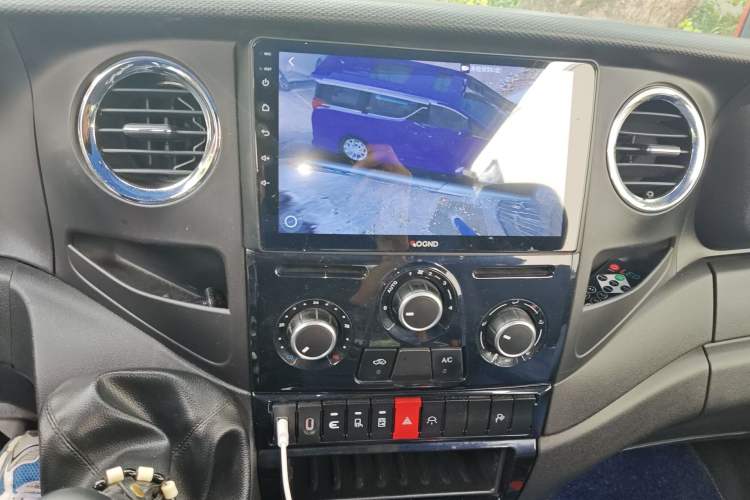 Used Iveco Eurocargo 2020 2.3T Manual Super-Rui Short Wheelbase High Roof High-Performance F1A Audio And AC Panel