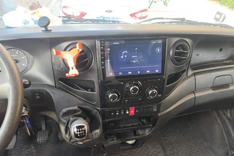 Used Iveco Eurocargo  Audio And AC Panel
