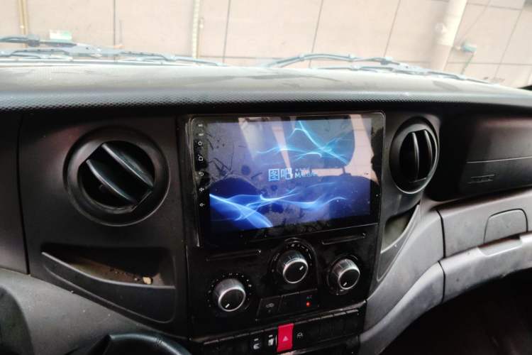 Used Iveco Eurocargo 2020 2.3T Manual - Yunrui Manual Door Short Wheelbase Low Roof Low Power F1A Audio And AC Panel