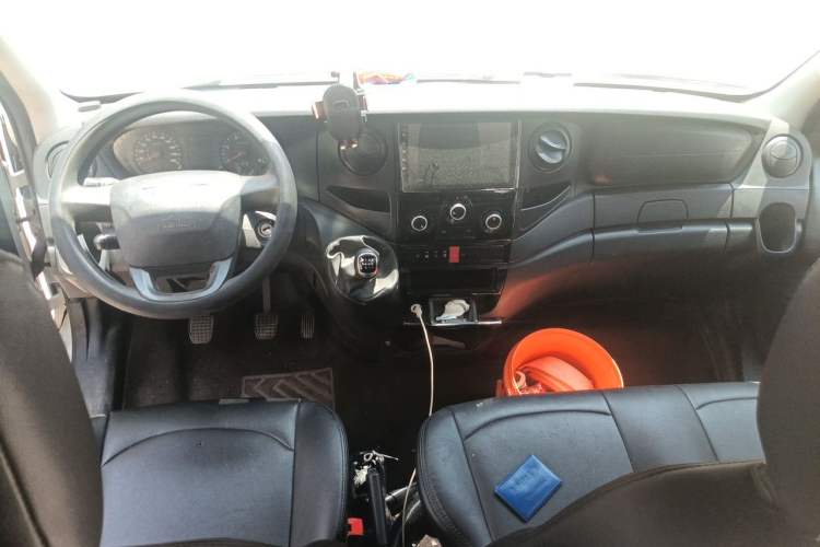Used Iveco Eurocargo  Center Console