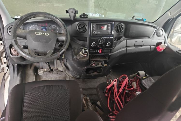 Used Iveco Eurocargo  Center Console