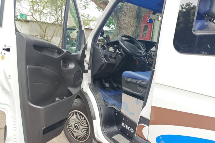 Used Iveco Eurocargo 2020 2.3T Manual Super-Rui Short Wheelbase High Roof High-Performance F1A Driver Seat