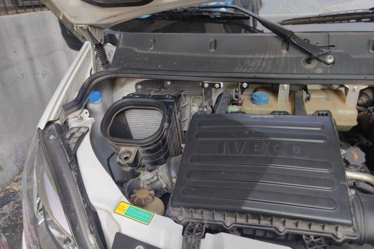 Used Iveco Eurocargo 2020 2.3T Manual Super Rui Short Wheelbase Low-Roof High-Power F1A Engine Bay Right