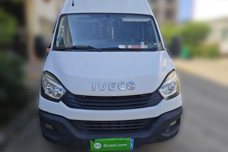 Used Iveco Eurocargo 2020 2.3T Manual Super Rui Long Wheelbase Short Overhang High Roof China VI F1A Front