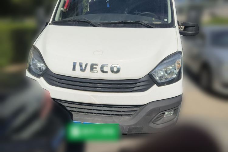 Used Iveco Eurocargo 2020 2.3T Manual Super Rui Long Wheelbase Short Overhang High Roof China VI F1A Front