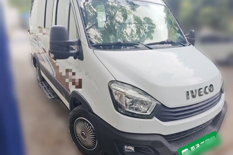 Used Iveco Eurocargo 2020 2.3T Manual Super-Rui Short Wheelbase High Roof High-Performance F1A Front Right 45 Deg
