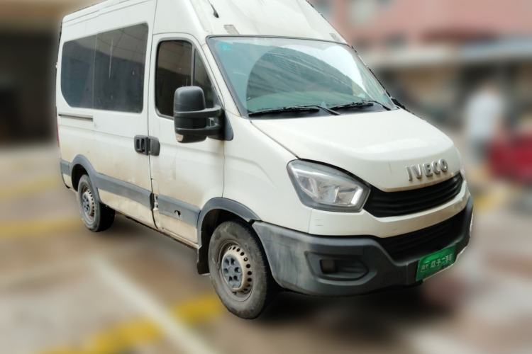 Used Iveco Eurocargo 2020 2.3T Manual - Yunrui Manual Door Short Wheelbase Low Roof Low Power F1A Front Right 45 Deg
