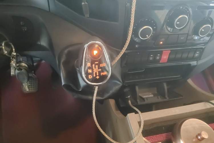 Used Iveco Eurocargo  Gear Lever